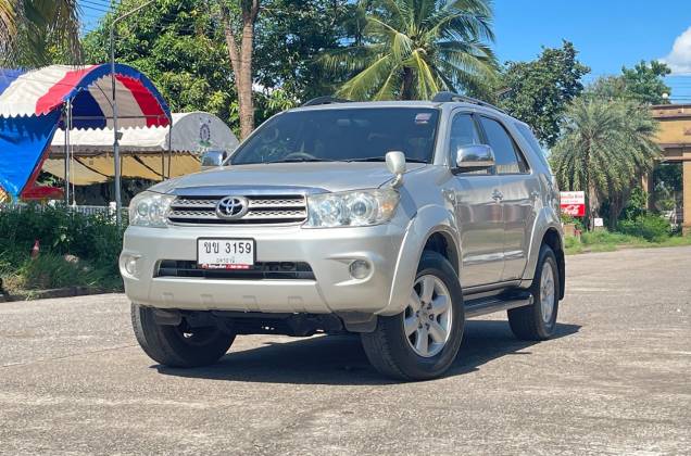 Fortuner 2.7 V 2WD (MNC) (LPG) AT*