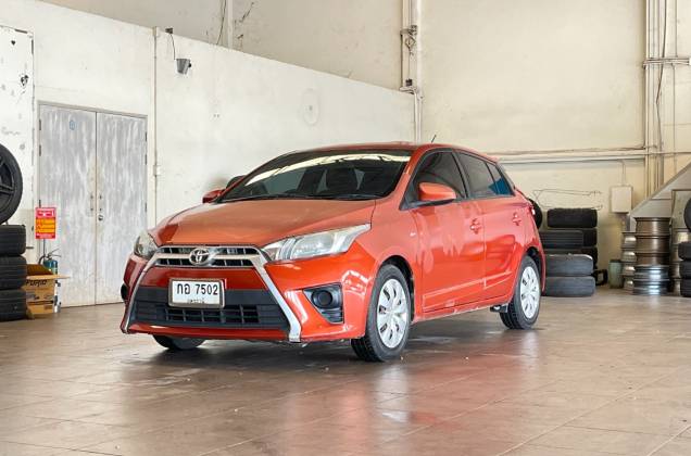 Yaris 1.2 E AT*