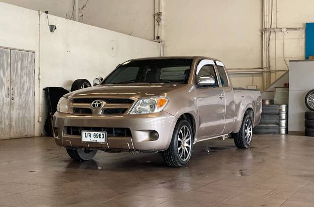 Hilux Vigo Cab 2.5 E MT*